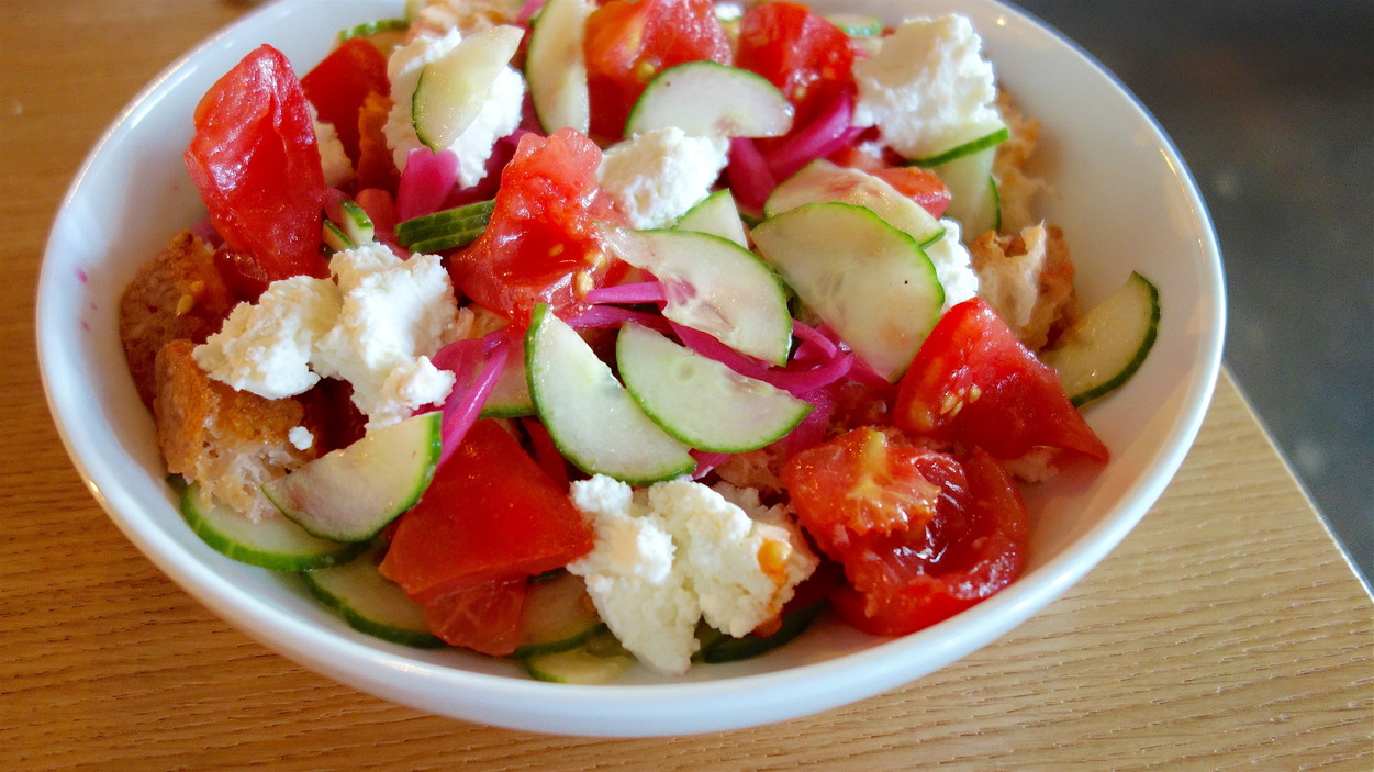 Fattoush vs. Panzanella: Discover the Ultimate Lebanese Bread Salad